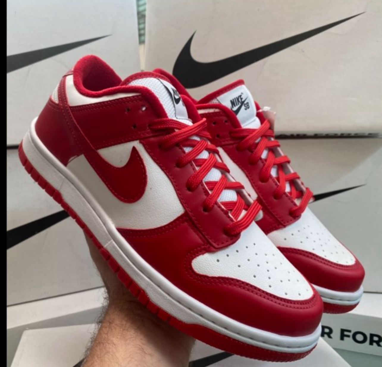 SB DUNK RED