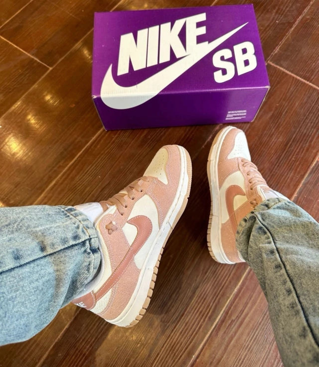 SB DUNK GLITTER PINK