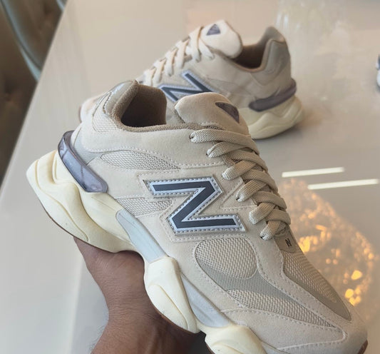 NB TENIS 960 CREAM [STOCK LIMITADO]